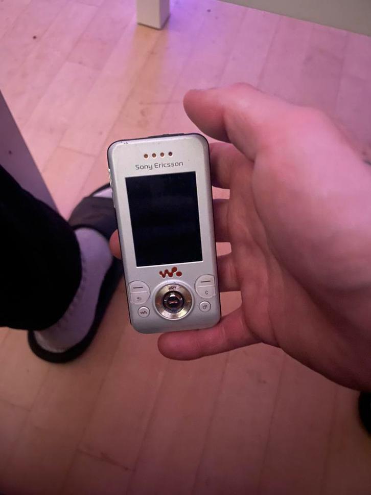 Sony ericsson w580 walkman, Telecommunicatie, Mobiele telefoons | Sony, Gebruikt, Ophalen of Verzenden