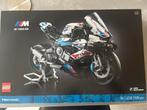 Lego Technic BMW motor M1000RR, Hobby en Vrije tijd, Modelauto's | 1:5 tot 1:12, Ophalen, Zo goed als nieuw, Motor