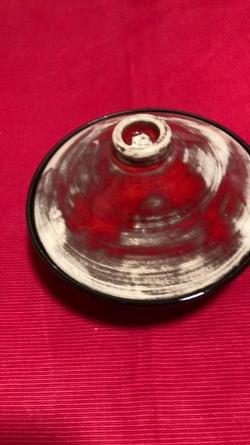 Keramiek potje beschikbaar voor biedingen