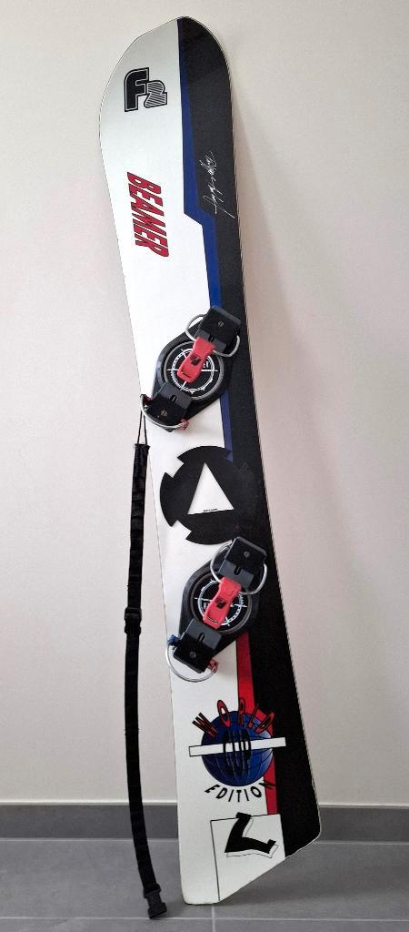 Snowboard F2 slalom, Sport en Fitness, Snowboarden, Zo goed als nieuw, Board, Ophalen