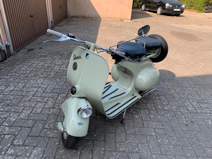 Vespa Faro Basso 1953 - Prachtige staat!, Motoren, Motoren | Piaggio, Particulier, Scooter, 11 kW of minder, 2 cilinders, Ophalen