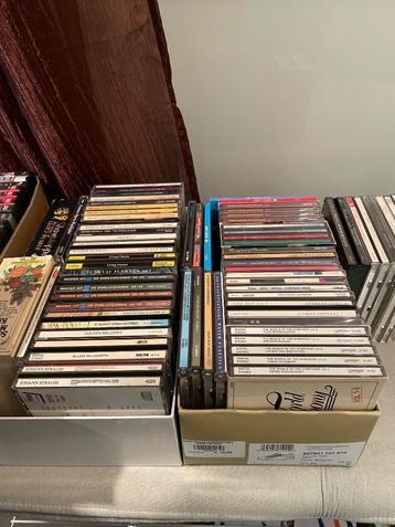 Lot CD’s beschikbaar voor biedingen