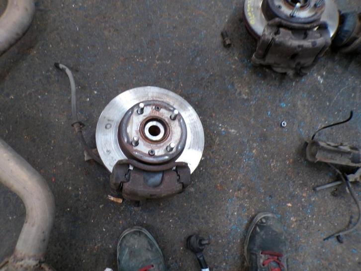 Moyeu avant gauche Kia Picanto 1.0i 51kw 2011-2015 LP/15147, Autos : Pièces & Accessoires, Freins & Transmission, Kia, Enlèvement ou Envoi