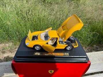 Ferrari 250 lemans burago 1965 geel in box nieuw