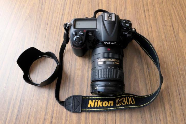 Nikon D300 DSLR + Nikkor AF-S 18-200 gestabiliseerd, Audio, Tv en Foto, Fotocamera's Digitaal, Zo goed als nieuw, Spiegelreflex