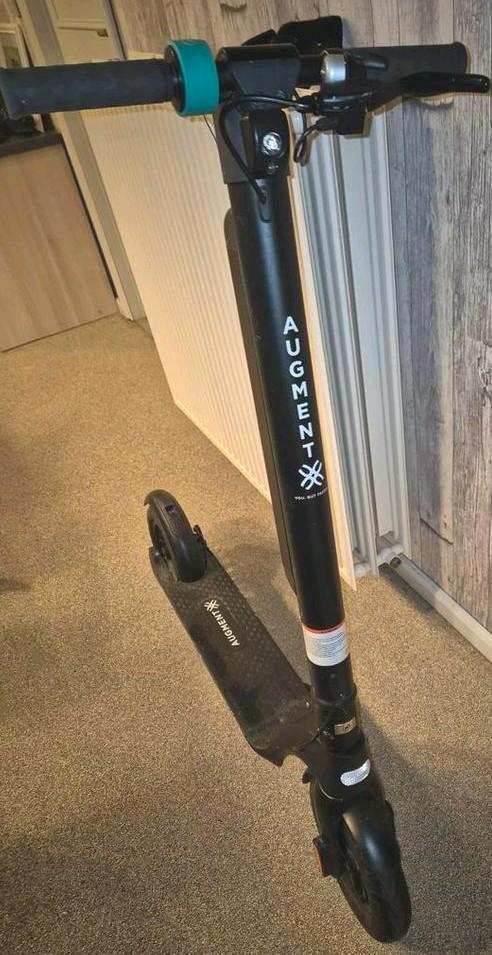 Augment ES 210 en parfait état., Vélos & Vélomoteurs, Trottinettes, Comme neuf, Step électrique (E-scooter), Enlèvement