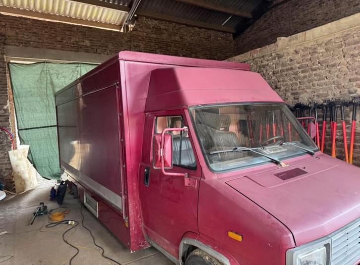 Foodtruck oldtimer, Auto's, Bestelwagens en Lichte vracht, Particulier, Peugeot, Ophalen