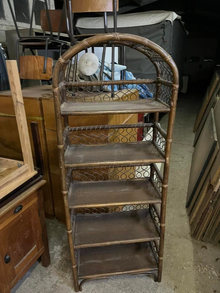 Rotan boogkast, Ophalen, Gebruikt