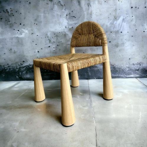 Chaise en bois massif avec pieds coniques, Antiquités & Art, Antiquités | Meubles | Chaises & Canapés, Enlèvement ou Envoi