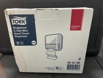 Tork hand towel dispenser NIEUW! beschikbaar voor biedingen