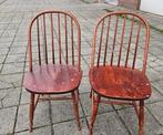 Set van 2 Windsor eetkamerstoelen - jaren '60, Huis en Inrichting, Stoelen, Ophalen of Verzenden, Gebruikt, Rood, Hout
