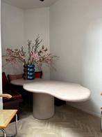 Eettafel by Bieke Casteleyn, Huis en Inrichting, Tafels | Eettafels, Ophalen, Overige materialen, 100 tot 150 cm, Organische tafel