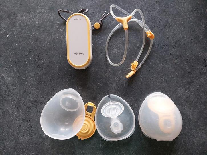 Medela freestyle hands free dubbele borstkolf., Kinderen en Baby's, Babyvoeding en Toebehoren, Borstkolf, Ophalen of Verzenden