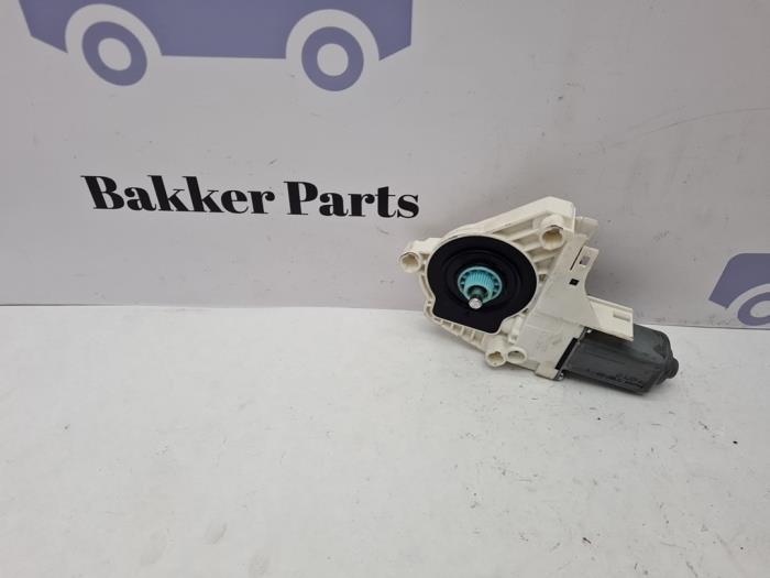 Moteur de vitre portière d'un Porsche Cayenne, Autos : Pièces & Accessoires, Carrosserie & Tôlerie, Porsche, Utilisé, 3 mois de garantie