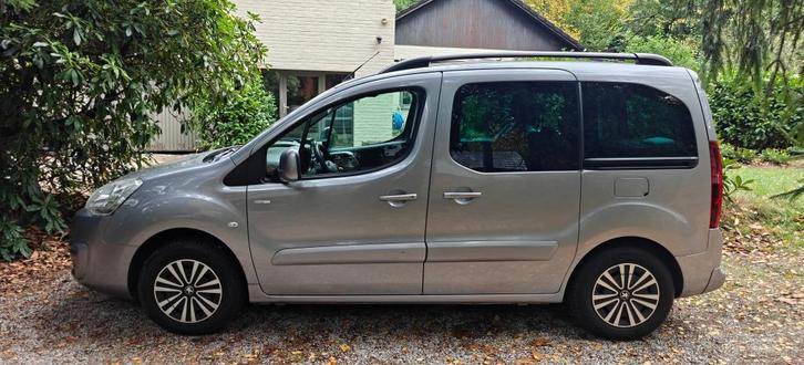 PEUGEOT PARTNER TEPEE 1.6 HDI 100 1STE HANDS 114000 KM, Auto's, Peugeot, Particulier, Partner, ABS, Airbags, Airconditioning, Android Auto