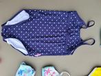 blauwe bikini, zwembroek, badpak met witte stippen, 116, Enfants & Bébés, Vêtements enfant | Taille 116, Enlèvement ou Envoi, Comme neuf