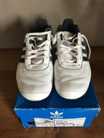Witte sneaker ADIDAS maat 39, Kleding | Dames, Schoenen, Adidas, Wit, Ophalen of Verzenden, Zo goed als nieuw