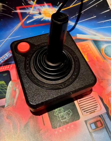 Joystick Atari CX40 disponible aux enchères