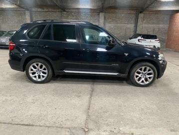 BMW X5 essence, 7 places, km : 217 000, 3,0 cc, full options