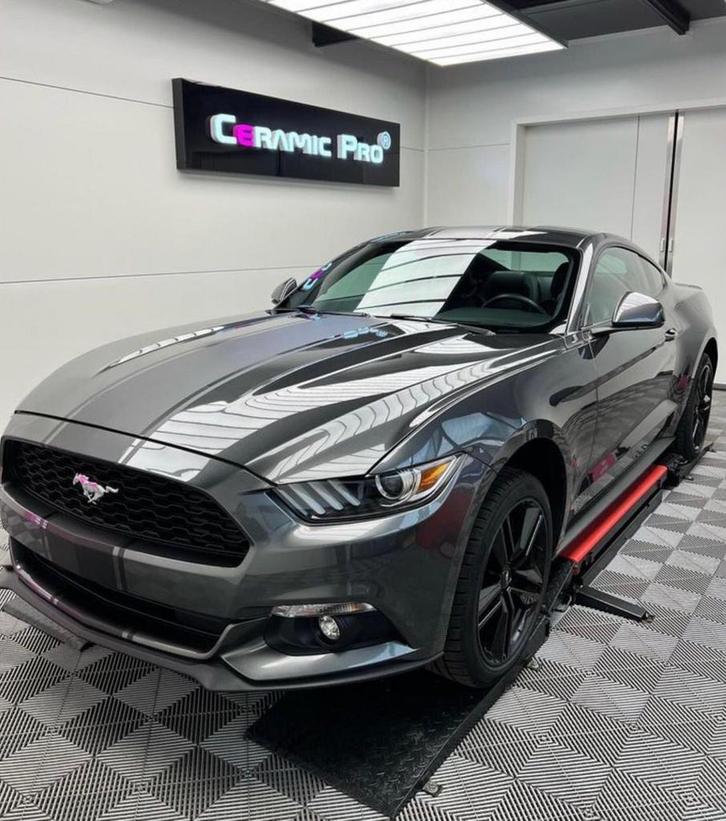 Ford Mustang 2.3L Ecoboost, Autos, Ford, Particulier, Mustang, Caméra de recul, Essence, Euro 6, Coupé, Automatique, Noir, Cuir