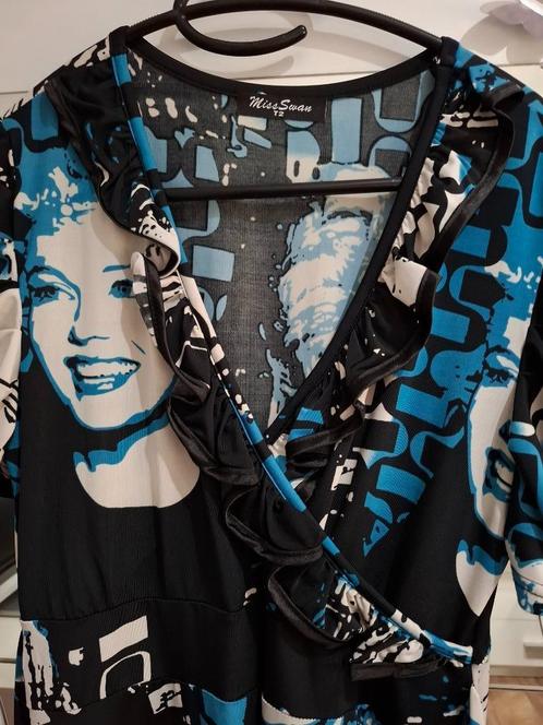 KLEEDJE MET PRINT, Kleding | Dames, Jurken, Zo goed als nieuw, Maat 42/44 (L), Zwart, Knielengte, Ophalen of Verzenden