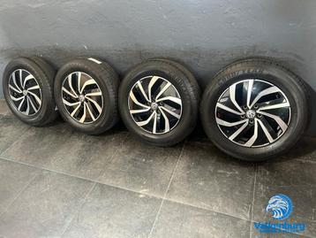 6,5mm! Originele VW Polo 6 2G AW 15 inch zwarte velgen 5x100 beschikbaar voor biedingen