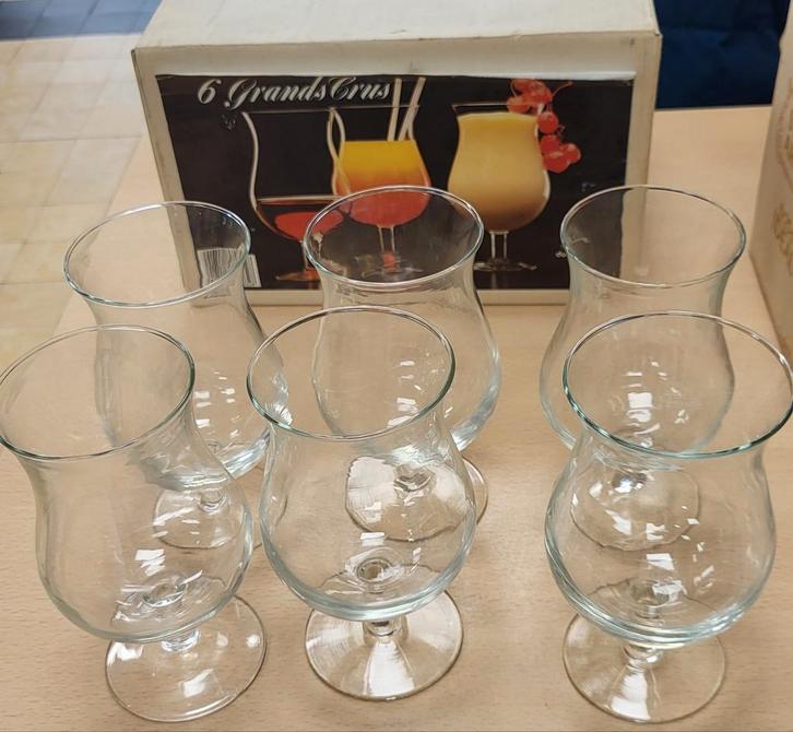 Durobor grand cru cocktailglazen - 11 x 6 glazen, Verzamelen, Glas en Drinkglazen, Zo goed als nieuw, Ophalen