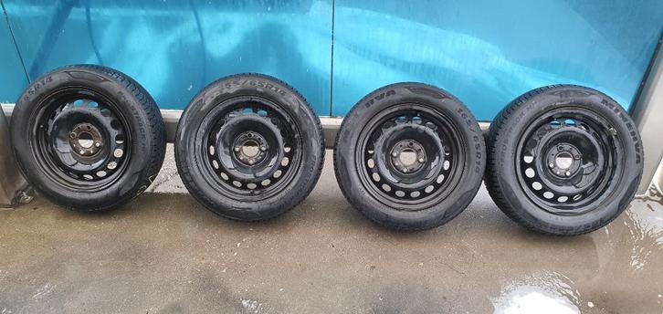 Pneus hiver sur jantes en acier pour FIAT 500 (Lounge), Autos : Pièces & Accessoires, Pneus & Jantes, Pneu(s), Pneus hiver, 14 pouces