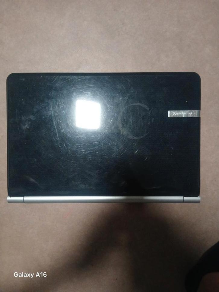 Packard Bell Easynote laptop - werkt nog, maar moet weg, Computers en Software, Tekentablets, Zo goed als nieuw, Ophalen
