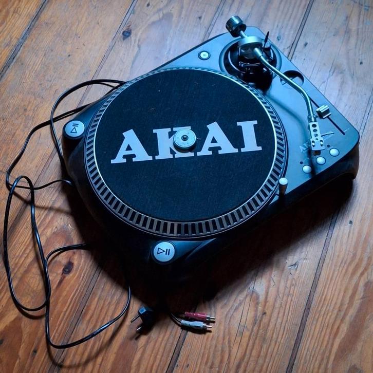 AKAI BELT Drive draaitafel voor vinylplaten, Audio, Tv en Foto, Platenspelers, Zo goed als nieuw, Platenspeler, Akai, Pitch-regelaar