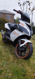 Aprilia Factory, volledige voorbereiding, klasse B 45 km/u, Ophalen, Zo goed als nieuw