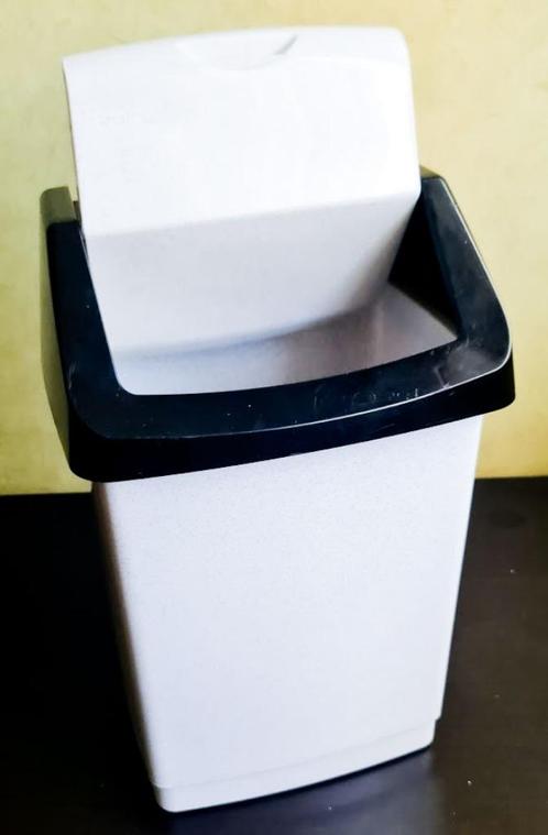 CURVER 15L vuilnisbak, Huis en Inrichting, Woonaccessoires | Prullenbakken, Gebruikt, Kunststof, Minder dan 50 cm, 10 tot 20 liter