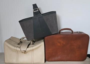 1 reiskoffer 1 reistas 1 krantentas retro  beschikbaar voor biedingen