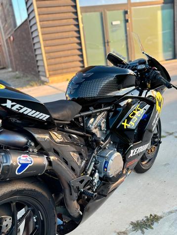 Exclusieve Panigale v2 te koop 3000km beschikbaar voor biedingen