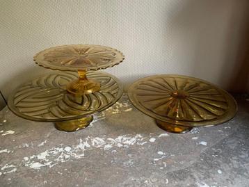Lot 3 plateaux anciens en verre sur pied  beschikbaar voor biedingen