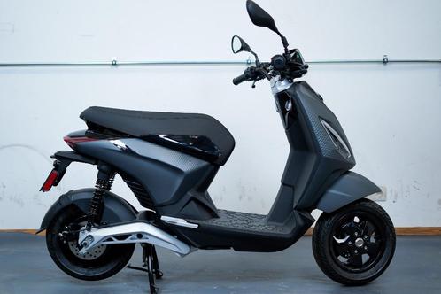 PIAGGIO 1+/ UN PLUS 45 KM/H, Vélos & Vélomoteurs, Scooters | Piaggio, Neuf, Autres modèles, Classe B (45 km/h), Électrique, Enlèvement ou Envoi