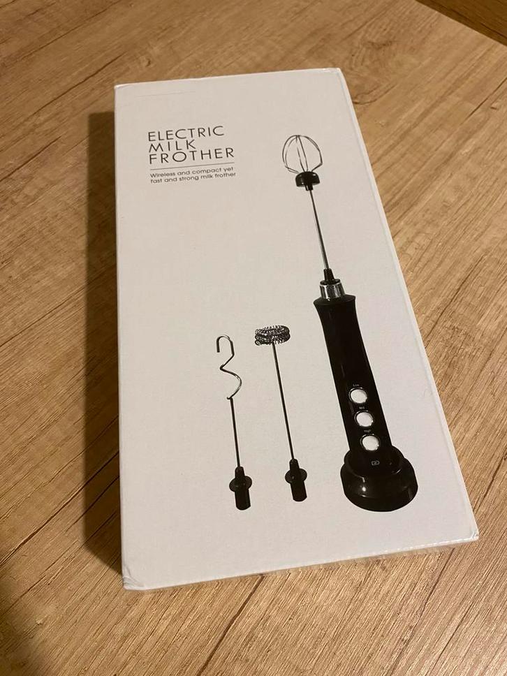 [NOUVEAU] Mousseur à lait électrique avec chargeur, Electroménager, Mélangeurs, Neuf, Mélangeur de puissance, Enlèvement ou Envoi