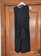 Robe noire 40, Enlèvement ou Envoi, Longueur genou