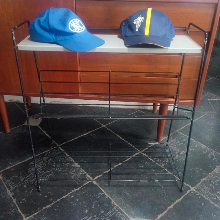 étagère TOMADO, Maison & Meubles, Accessoires pour la Maison | Étagères murales & Rayons de bibliothèque, Utilisé, Enlèvement