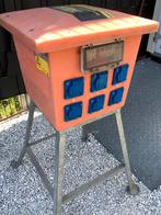 Stroomverdeler te koop, Doe-het-zelf en Bouw, Elektriciteit en Kabels, Ophalen, Zo goed als nieuw