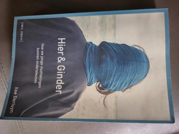 Hier en ginder, Boeken, Studieboeken en Cursussen, Zo goed als nieuw, Overige niveaus, Ophalen of Verzenden