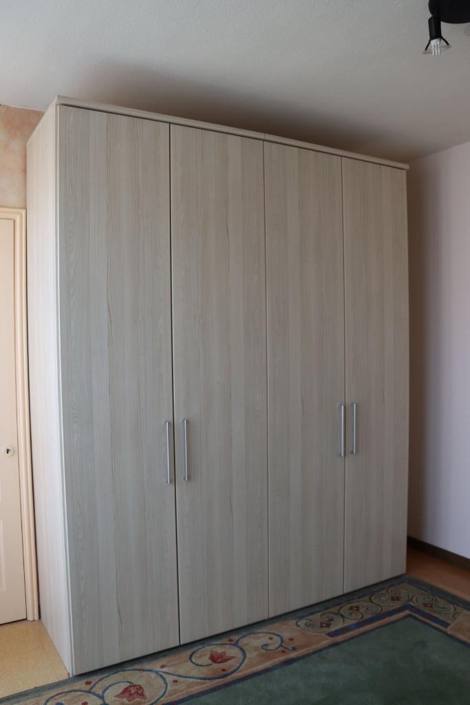 kleerkast, Huis en Inrichting, Kasten | Kleerkasten, Gebruikt, 200 cm of meer, 150 tot 200 cm, 50 tot 75 cm, Met deur(en), Met plank(en)