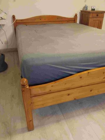 Lit 2 personnes en pin massif, 140 cm, Enlèvement, Utilisé, Bois
