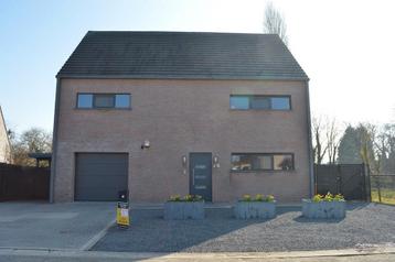 Groot huis te koop energie label B beschikbaar voor biedingen