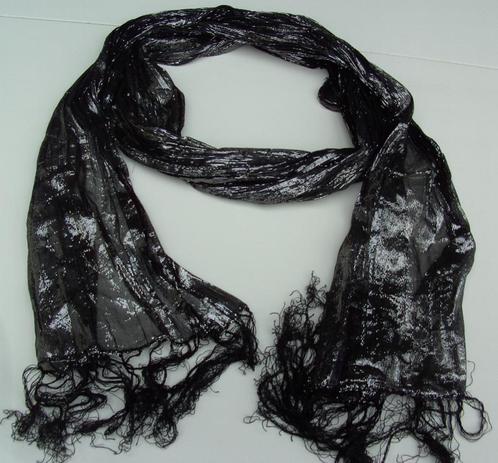 SJAAL ZWART MET GLITTERS IN KREUKELSTOF 160X40 CM Nieuw, Kleding | Dames, Mutsen, Sjaals en Handschoenen, Nieuw, Sjaal, Ophalen of Verzenden