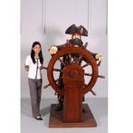 Pirate au volant — Statue de pirate Hauteur 199 cm