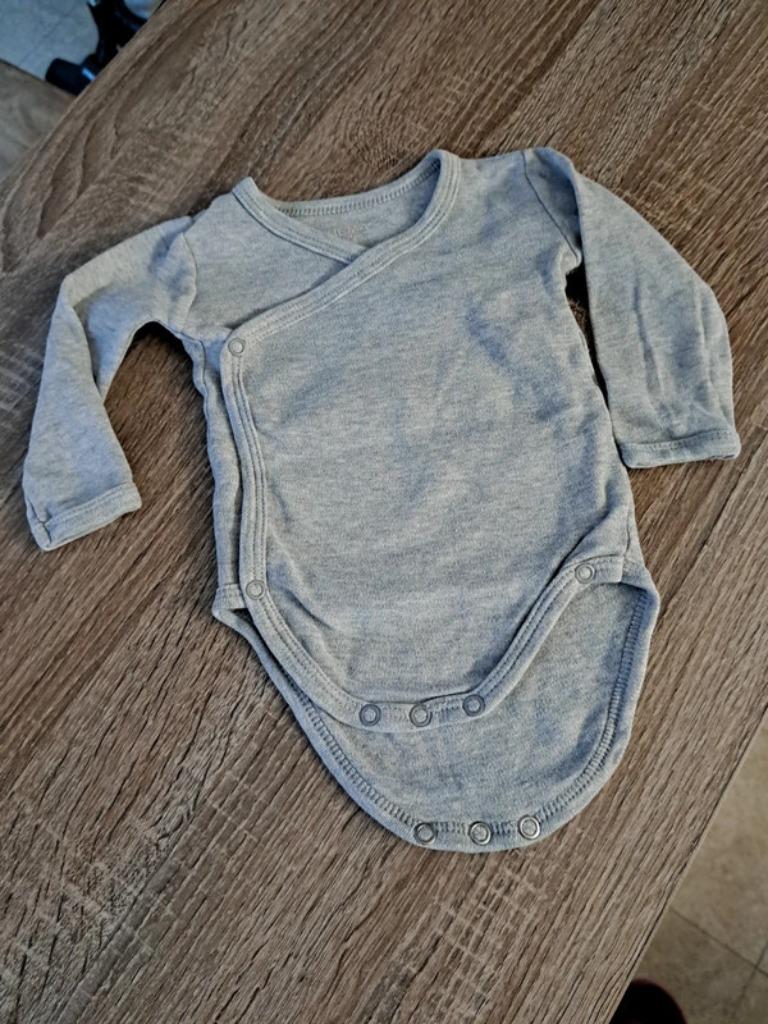 Hema grijze romper met lange mouwen 56, Kinderen en Baby's, Nacht- of Onderkleding, Jongetje of Meisje, Ophalen of Verzenden, Zo goed als nieuw