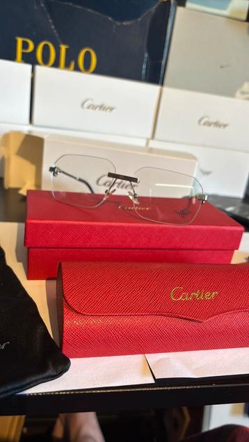 Lunette luxe  beschikbaar voor biedingen