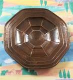 Decoratieve plaat van gehamerd koper., Ophalen of Verzenden, Koper