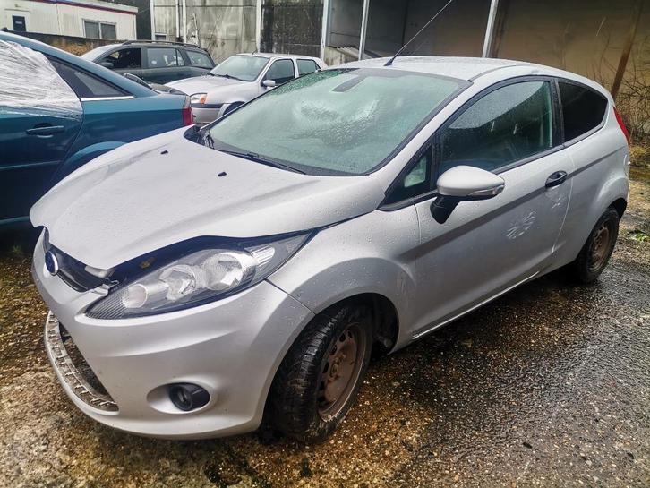 Ford Fiesta TDCI ongeval wagen 2012, Auto diversen, Ongevalwagen, Handgeschakeld, Diesel, Overige carrosserie, Zilver of Grijs